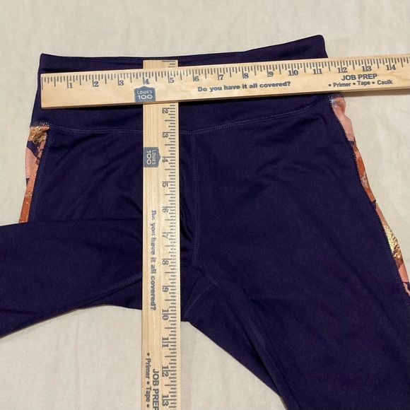 Tek Gear Leggings Size Small Womens Mid Rise Capri Floral Purple Workout Gear - Picture 3 of 13